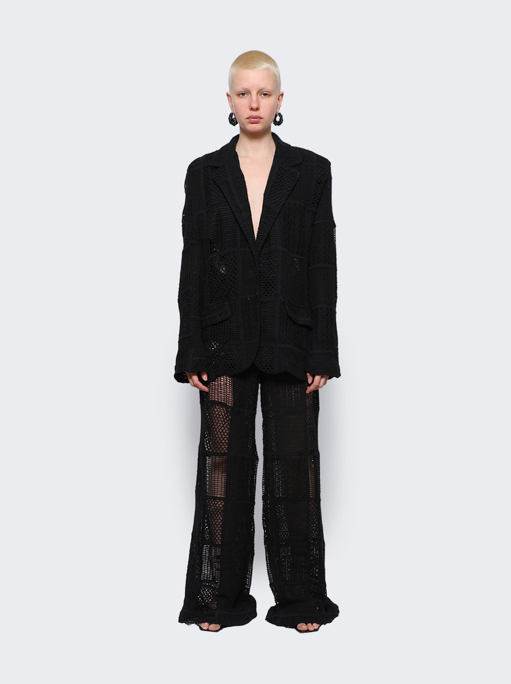 REAW23_06B_Black_02.jpg