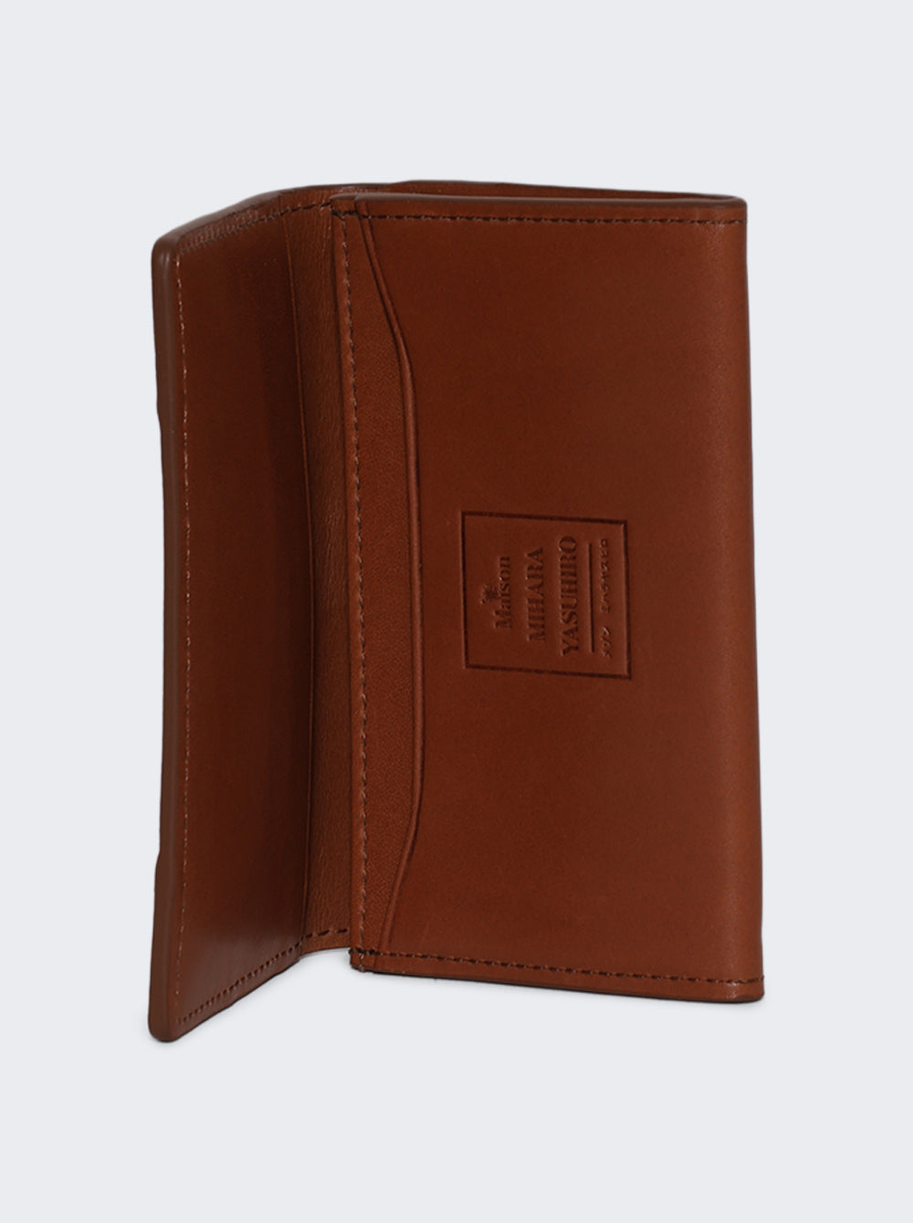 A13AC604_Brown_02.jpg