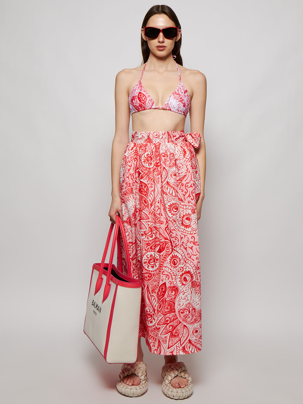 W2PV9467_Red_02.jpg