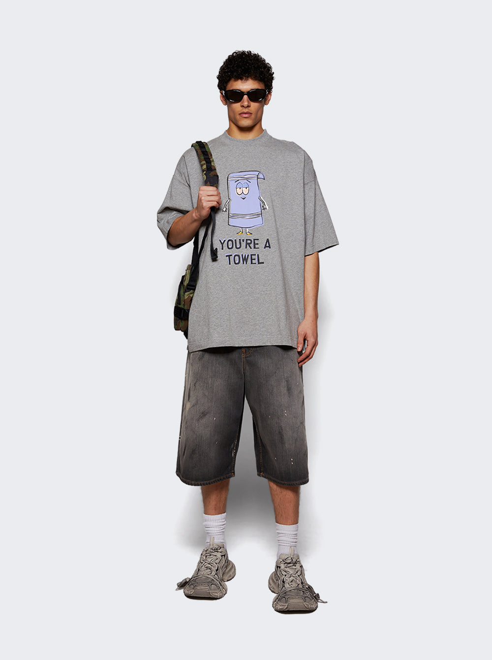 UA66TR615G_Grey_02.jpg