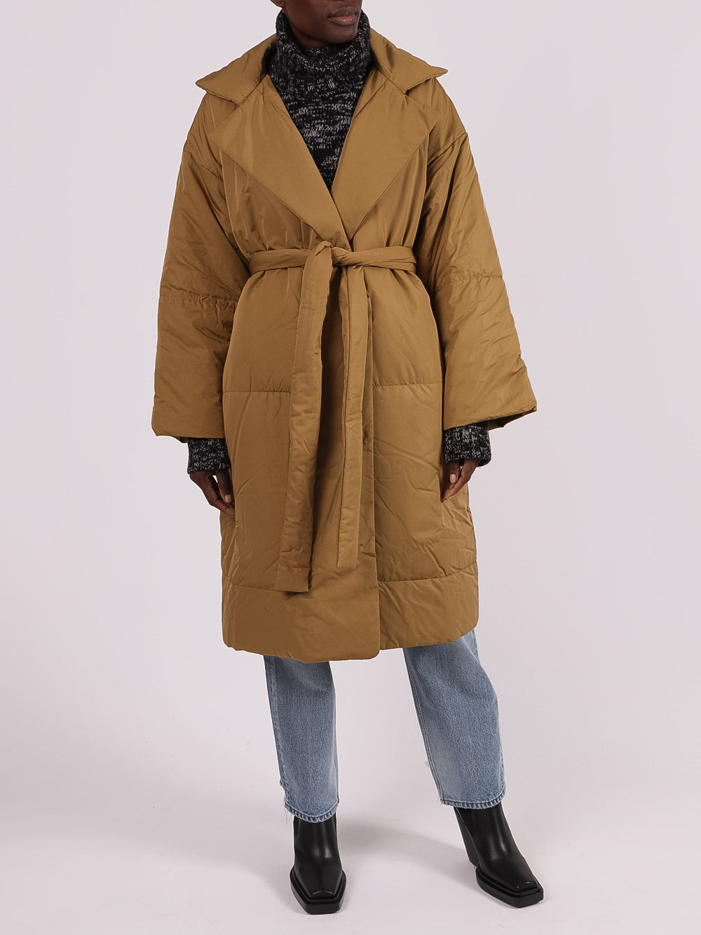 UO86W151_A_02.jpg