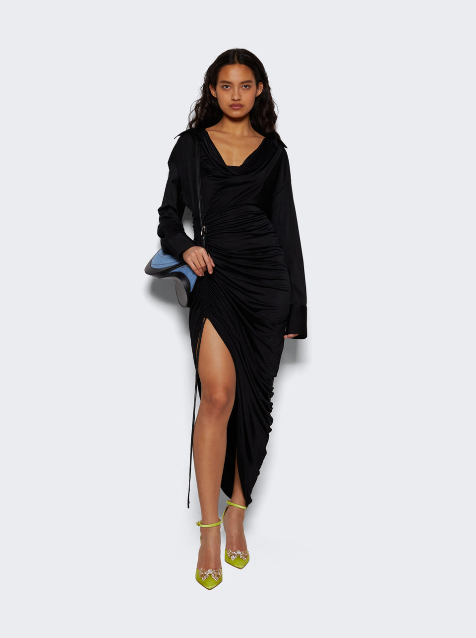 1CC2236571_Black_02.jpg