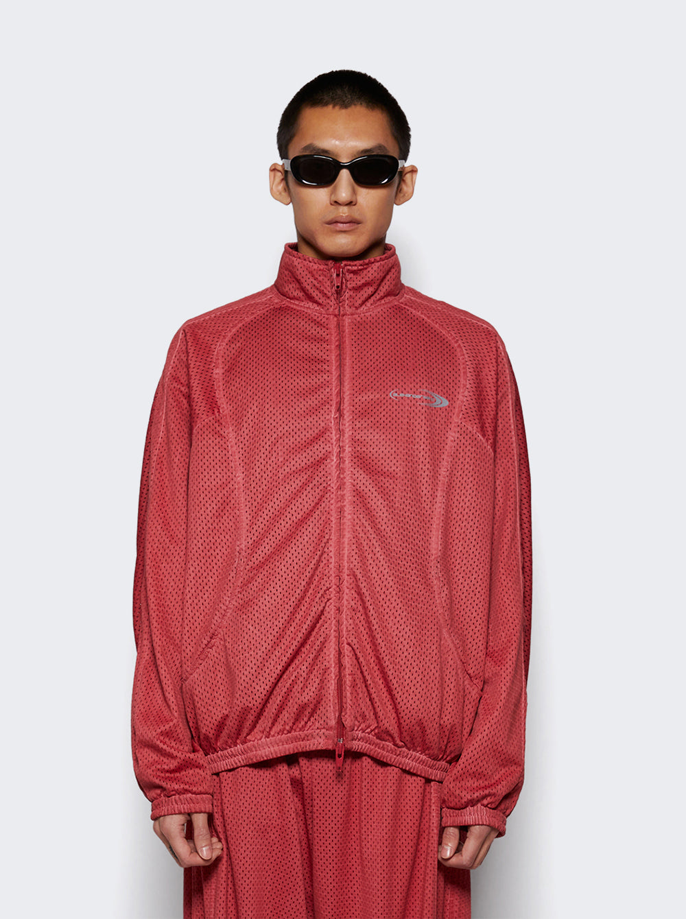 UCC1252058_Red_03.jpg