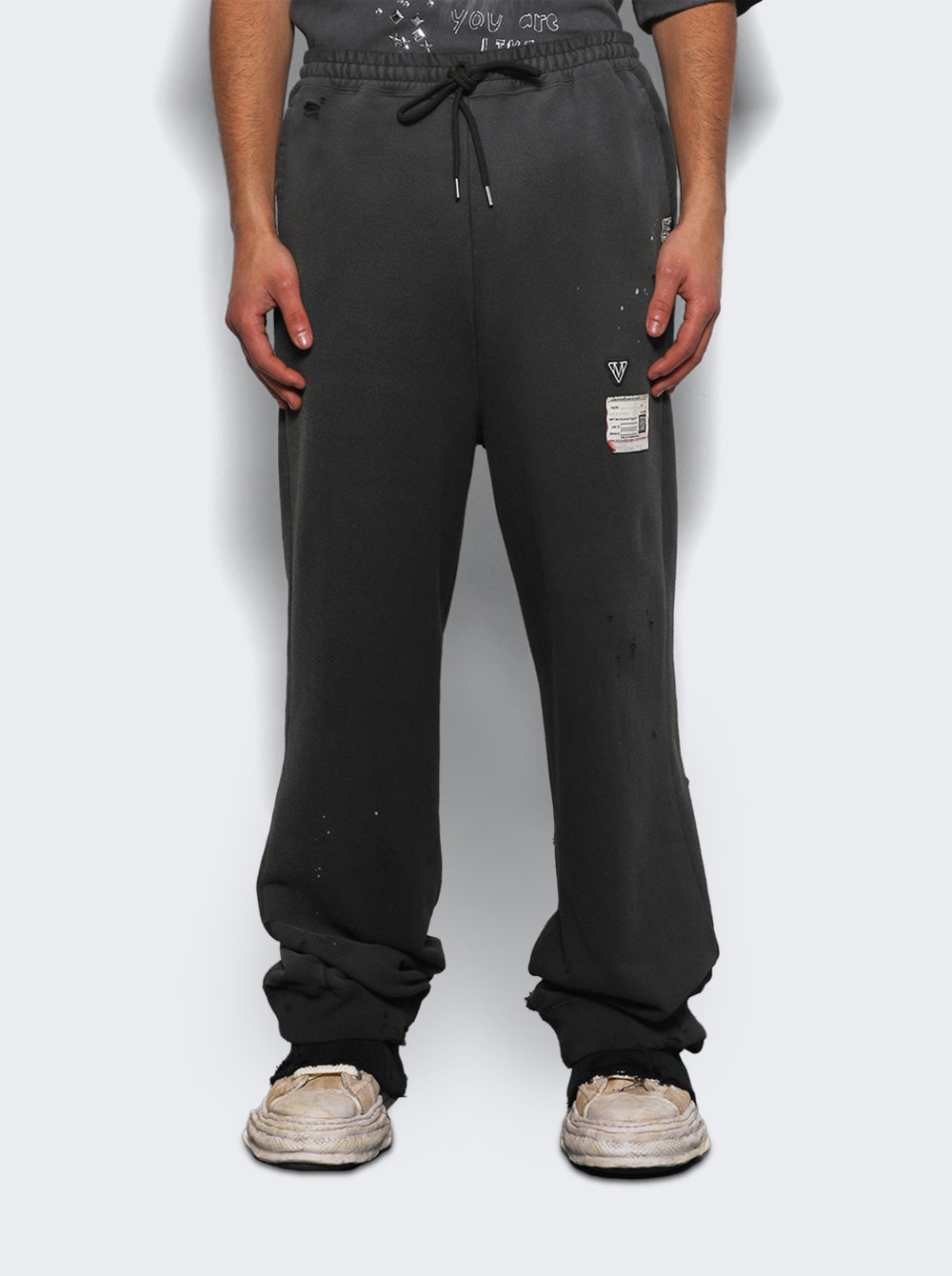 A15PT582_Black_03.jpg