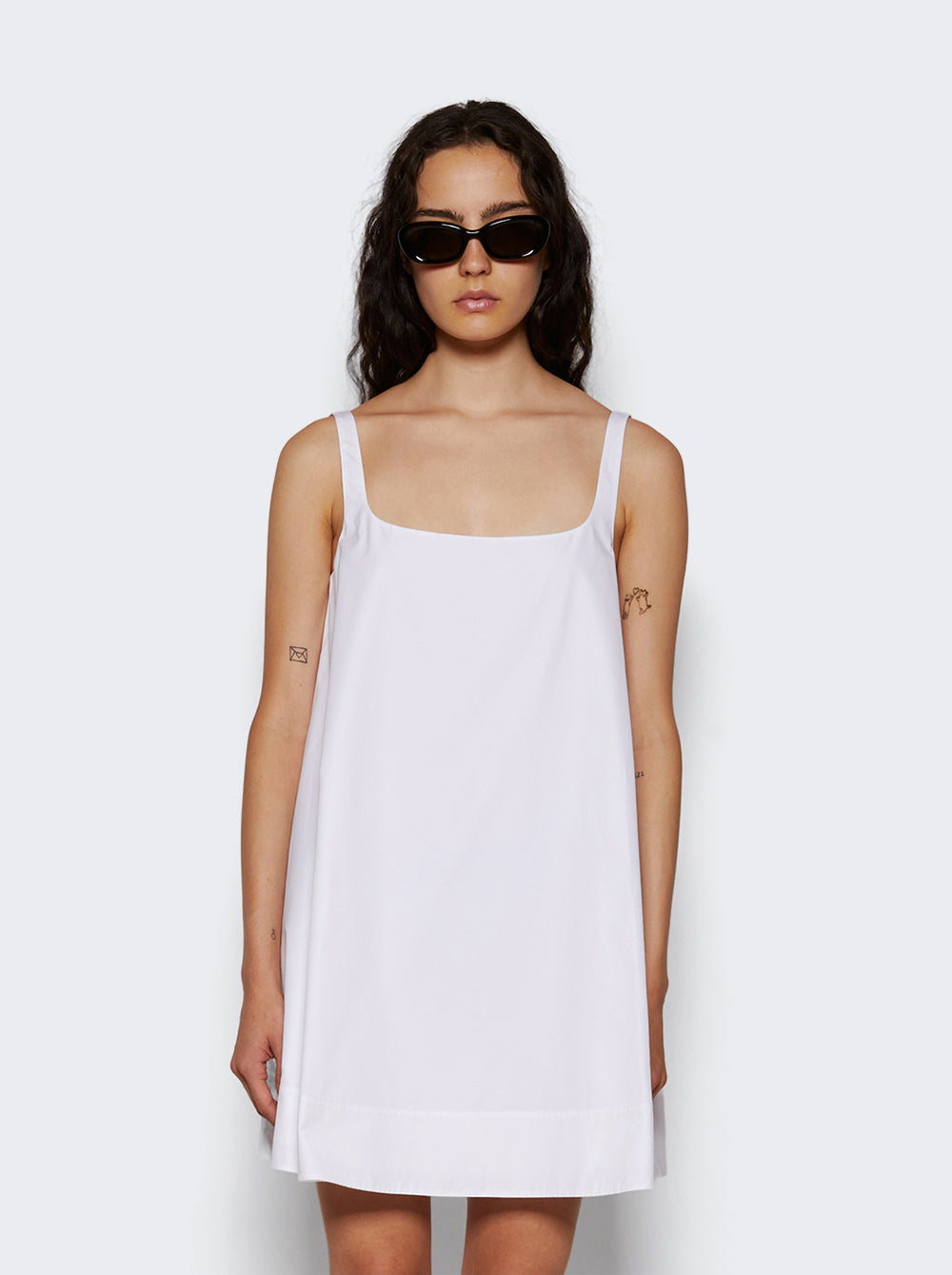 W5068R17_White_03.jpg
