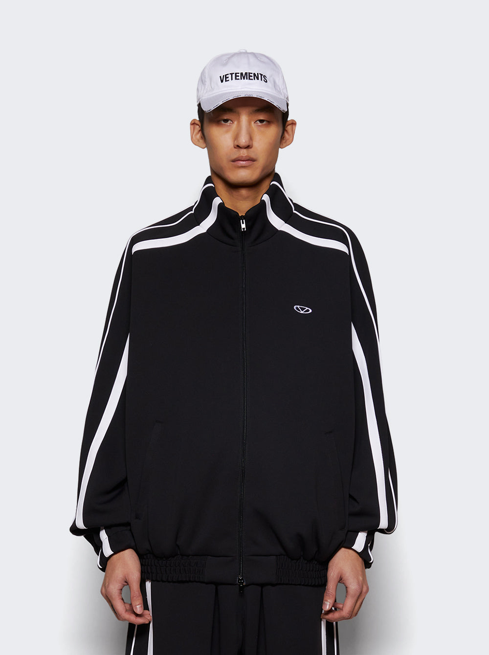 UA66JA360B_Black_03.jpg