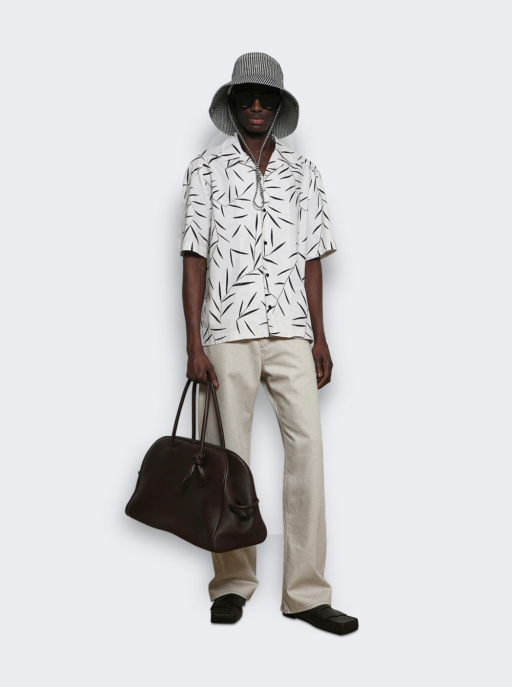 BAU00427AC03A03_Brown_03.jpg