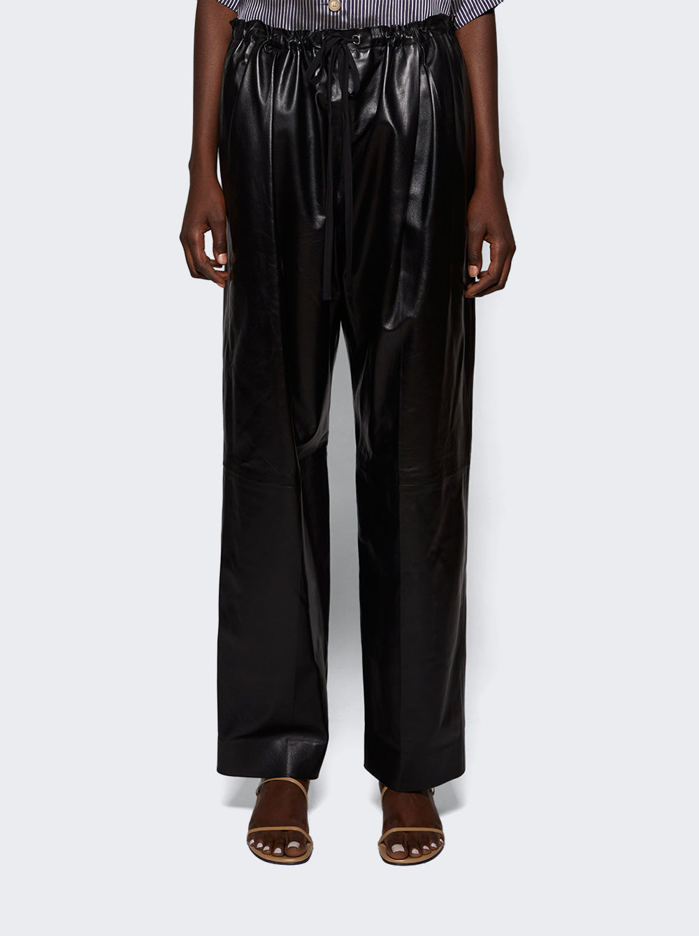 3160887 L887_Black_03.jpg