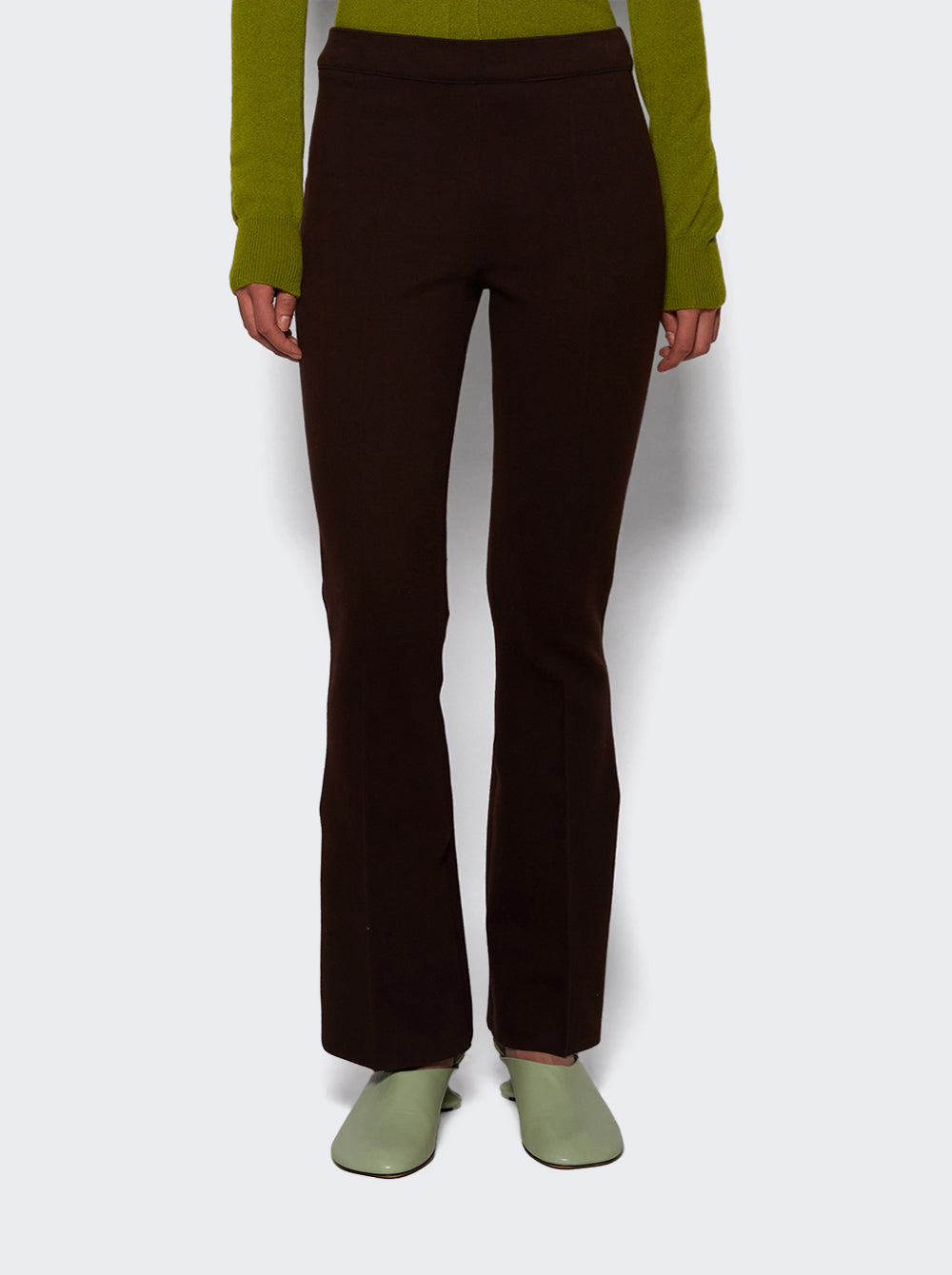 AM40_Brown_03.jpg