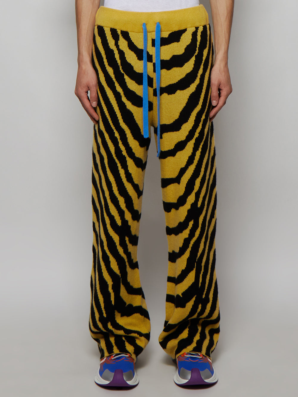 220001_Yellow_03.jpg