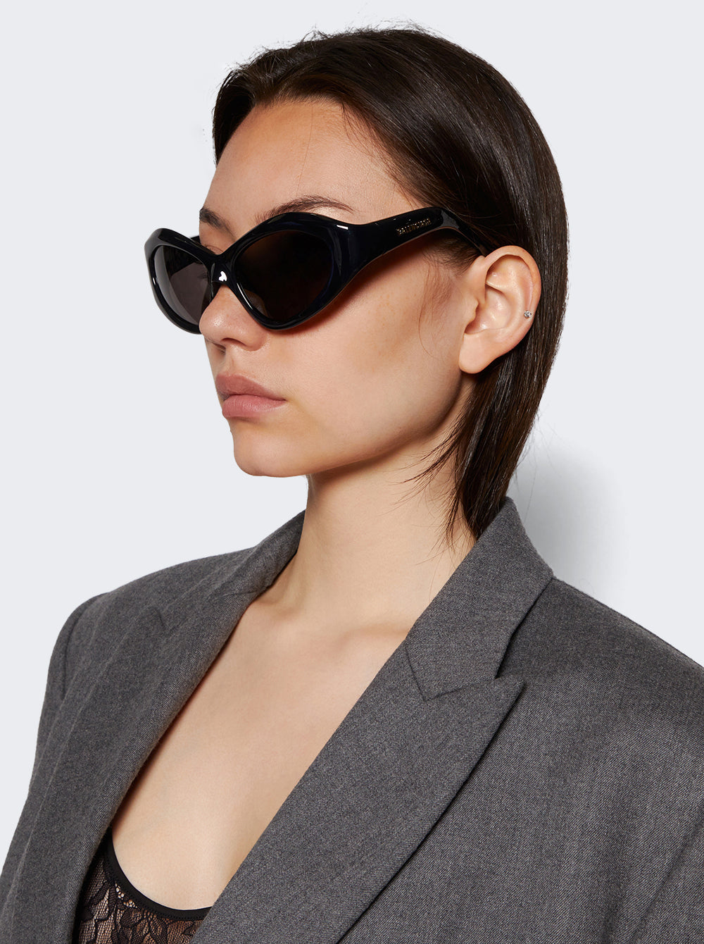BB0386S-001_Black_03.jpg