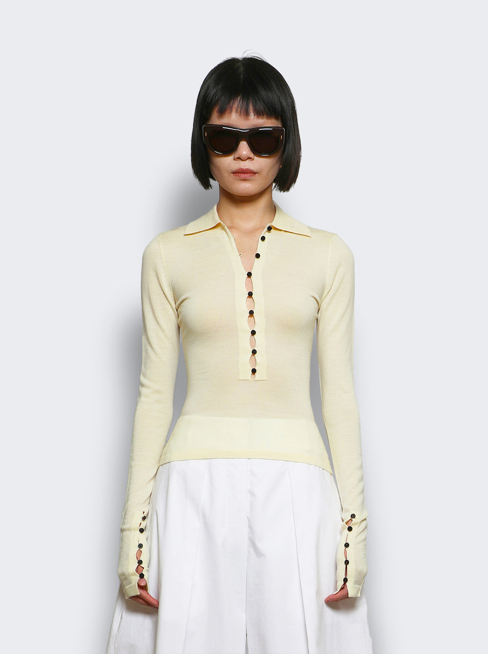POW00806AK00145_Yellow_03.jpg