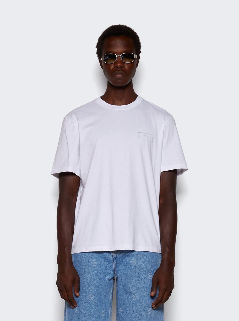 603JE01000B_White_03.jpg