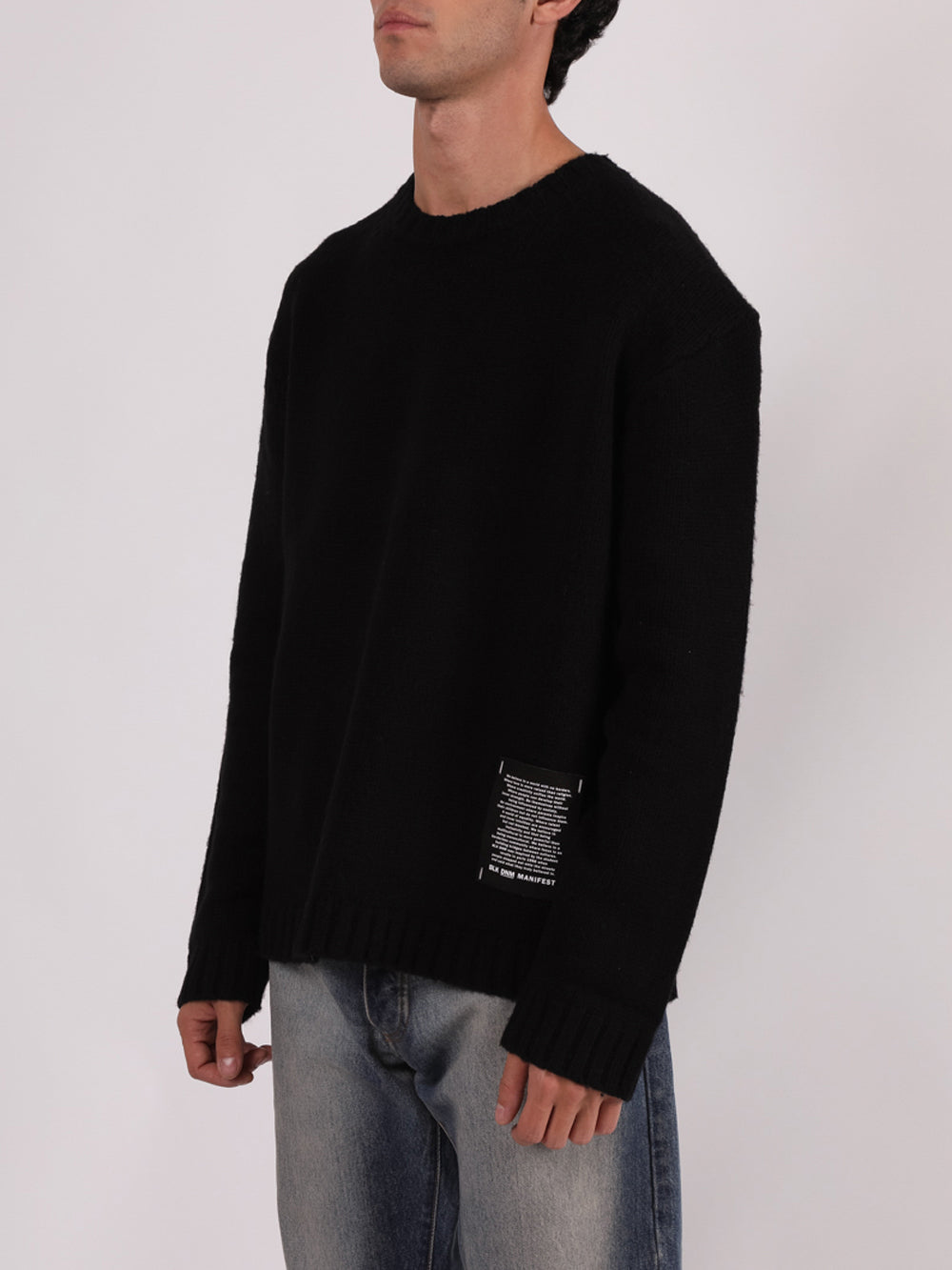 UO05W101_Black_03.jpg