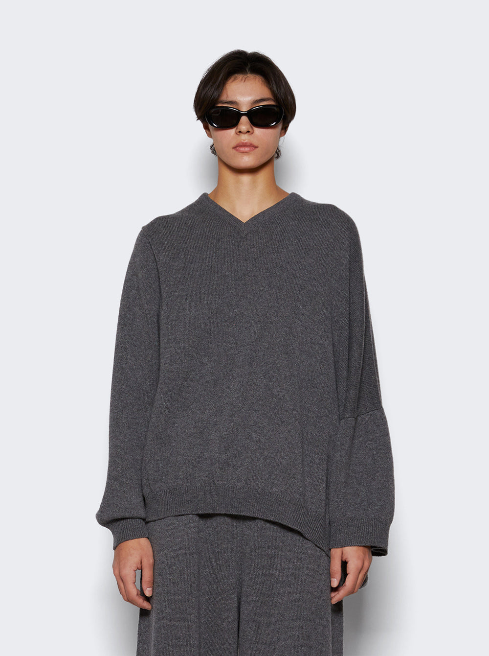 7750 F377_Black_03.jpg