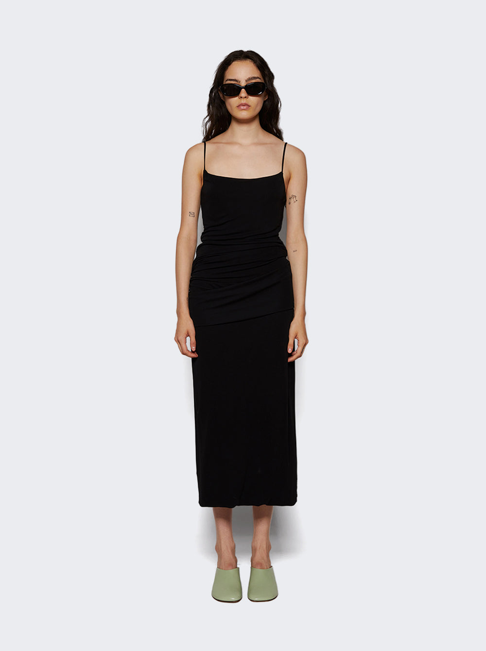 R2433017_Black_03.jpg