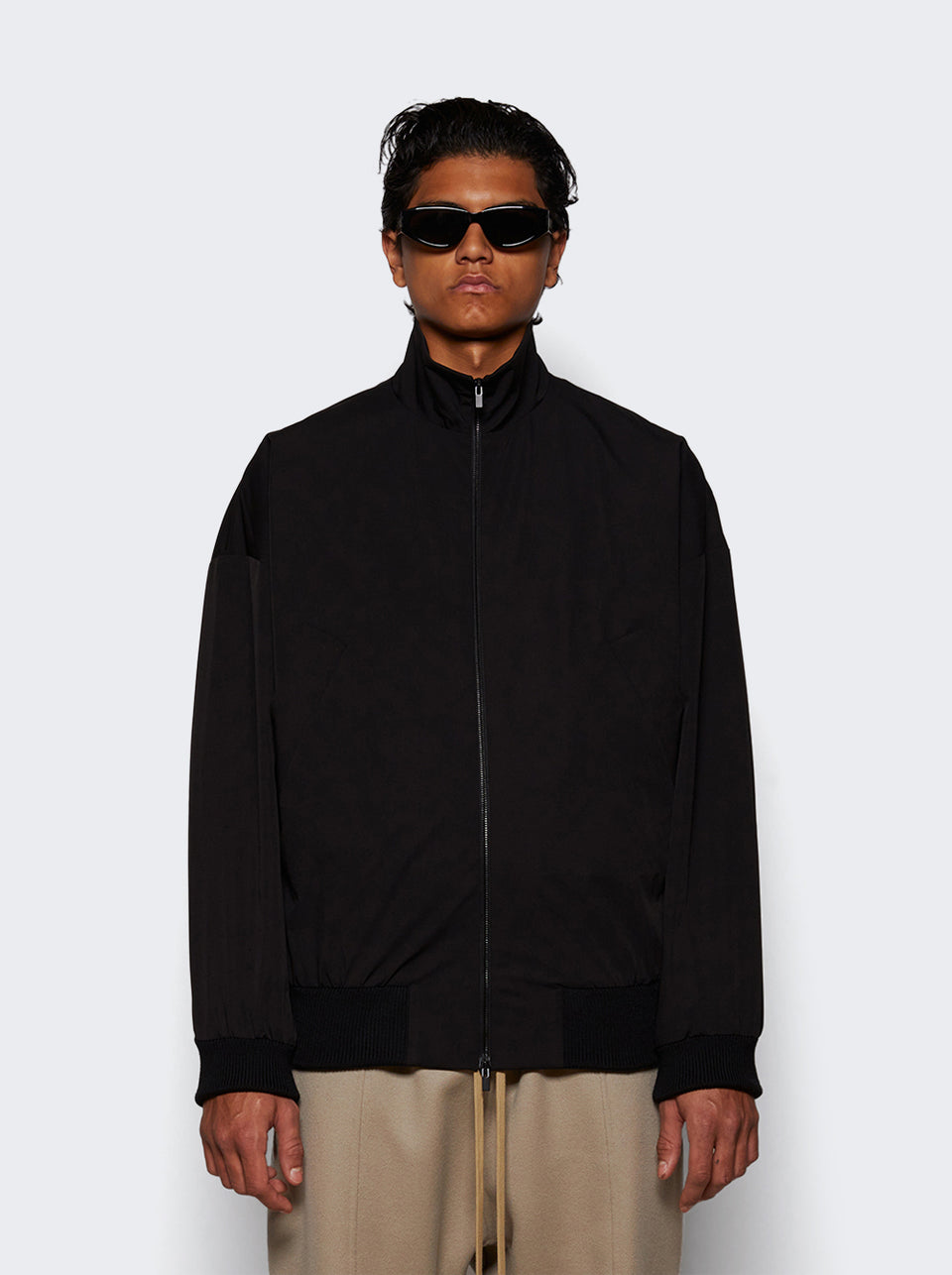 FGE230-327PON_Black_03.jpg
