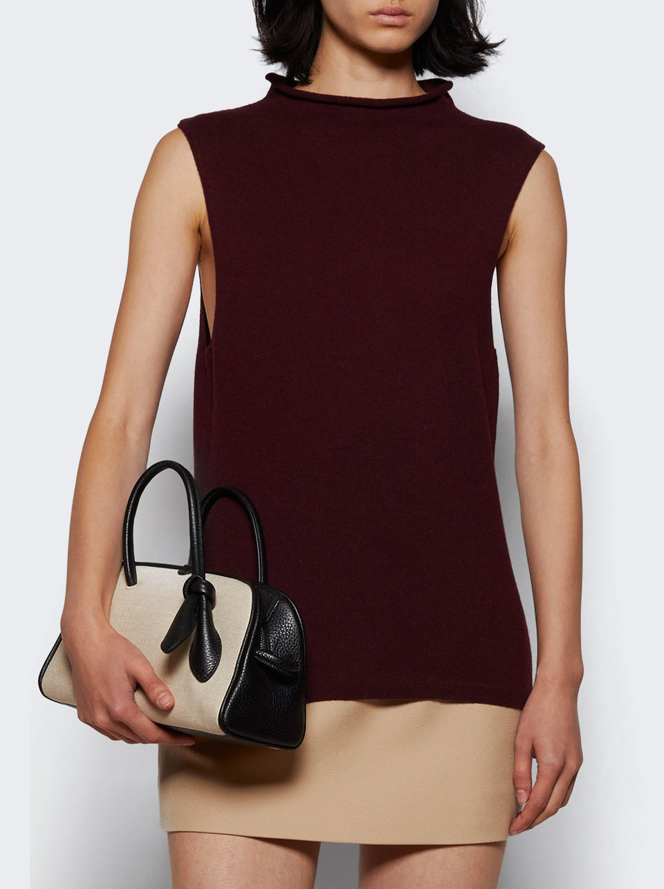 FW25TP02_Red_03.jpg