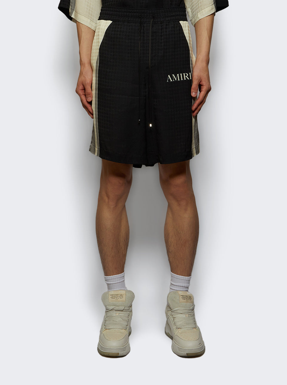 AMBMSO1023_Black_03.jpg
