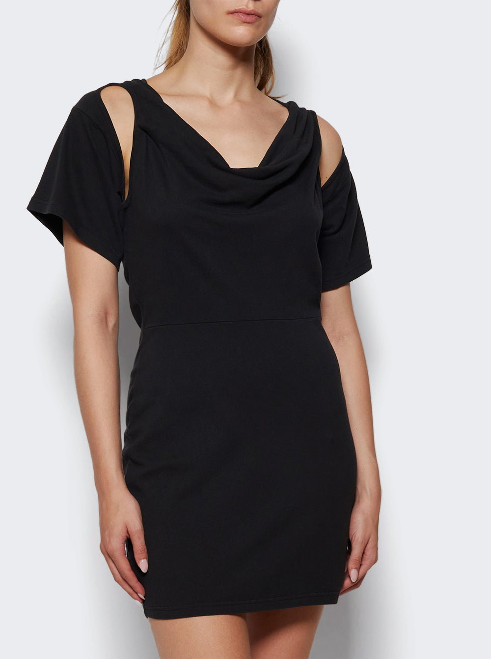 4CC3256775_Black_03.jpg
