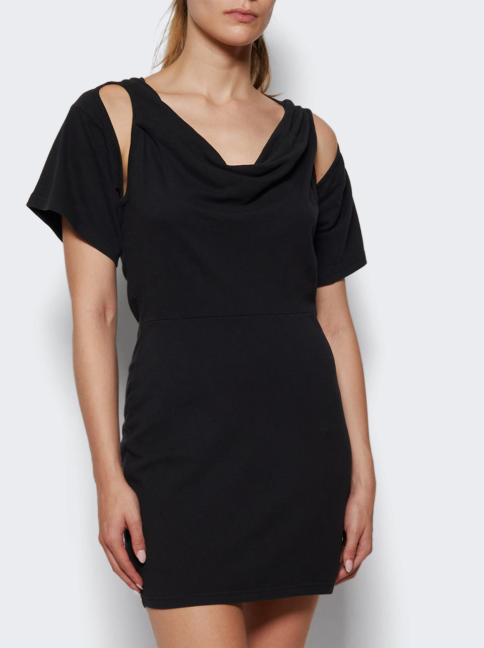 4CC3256775_Black_03.jpg