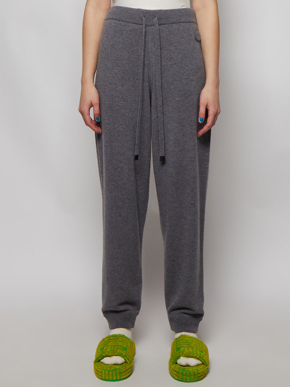 9L000-03 M1550_Grey_03.jpg