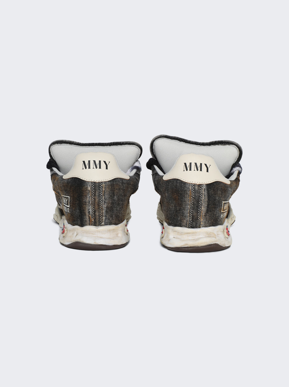 LOW TOP SNEAKERS A13FW720_Black_04.jpg