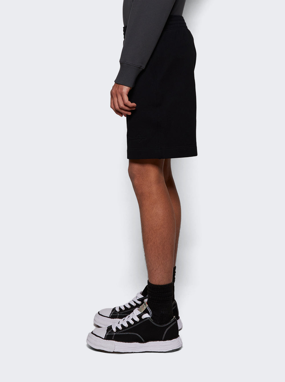 BM515J3YP1001_Black_04.jpg
