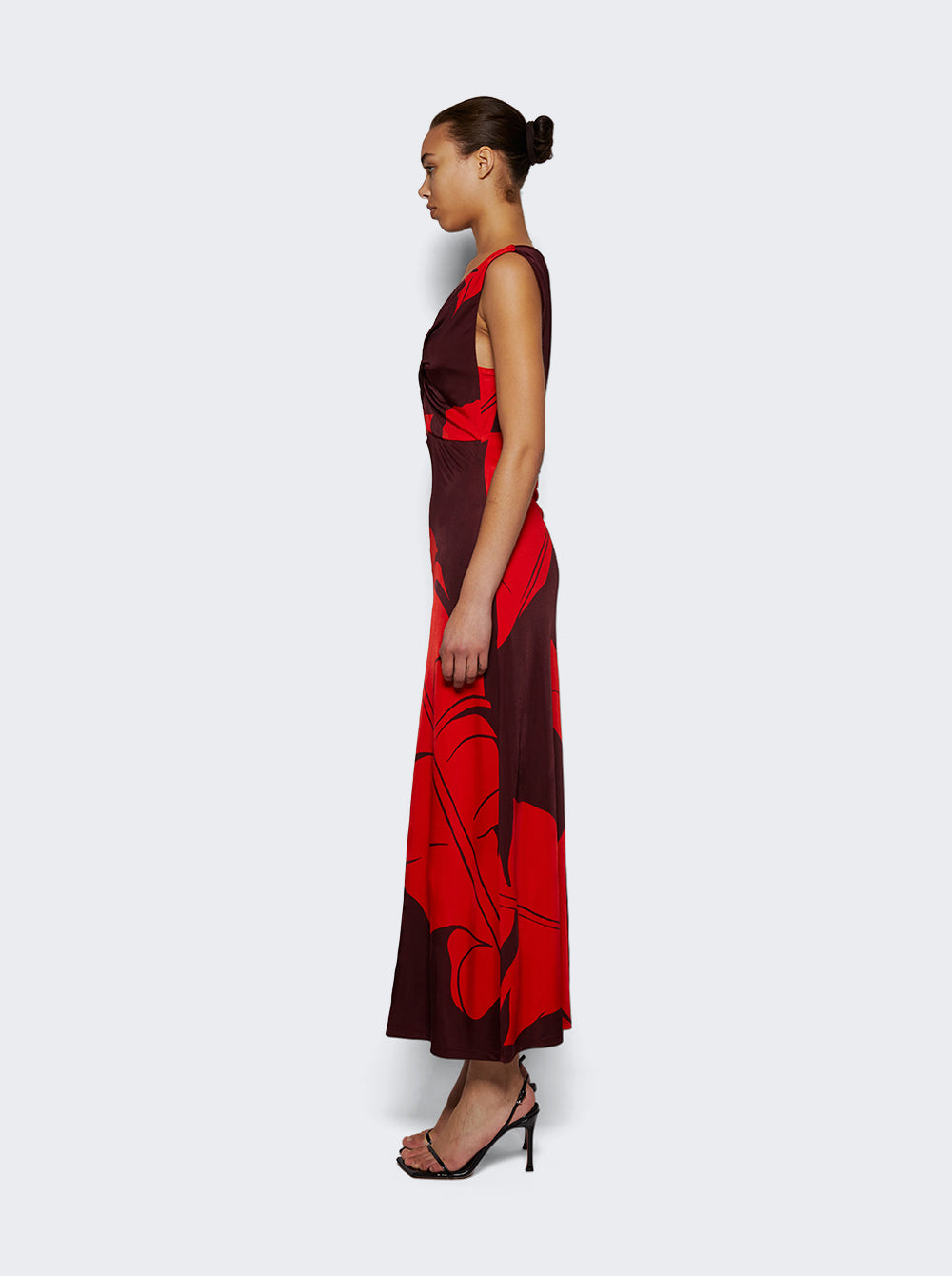 PT02517_Red_04.jpg