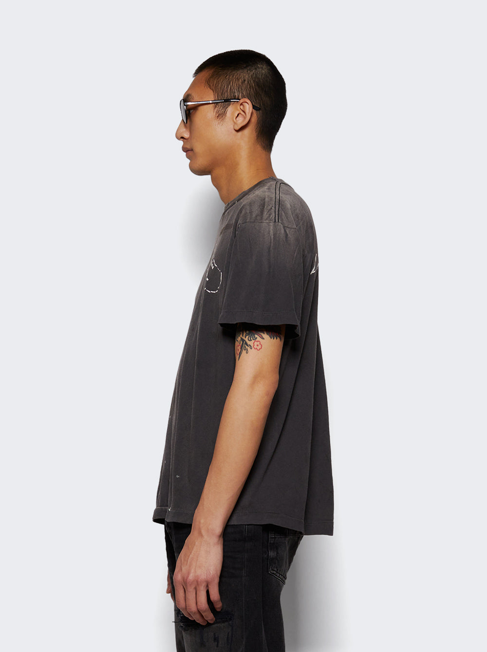 SM-HR8-0000-088_Black_04.jpg