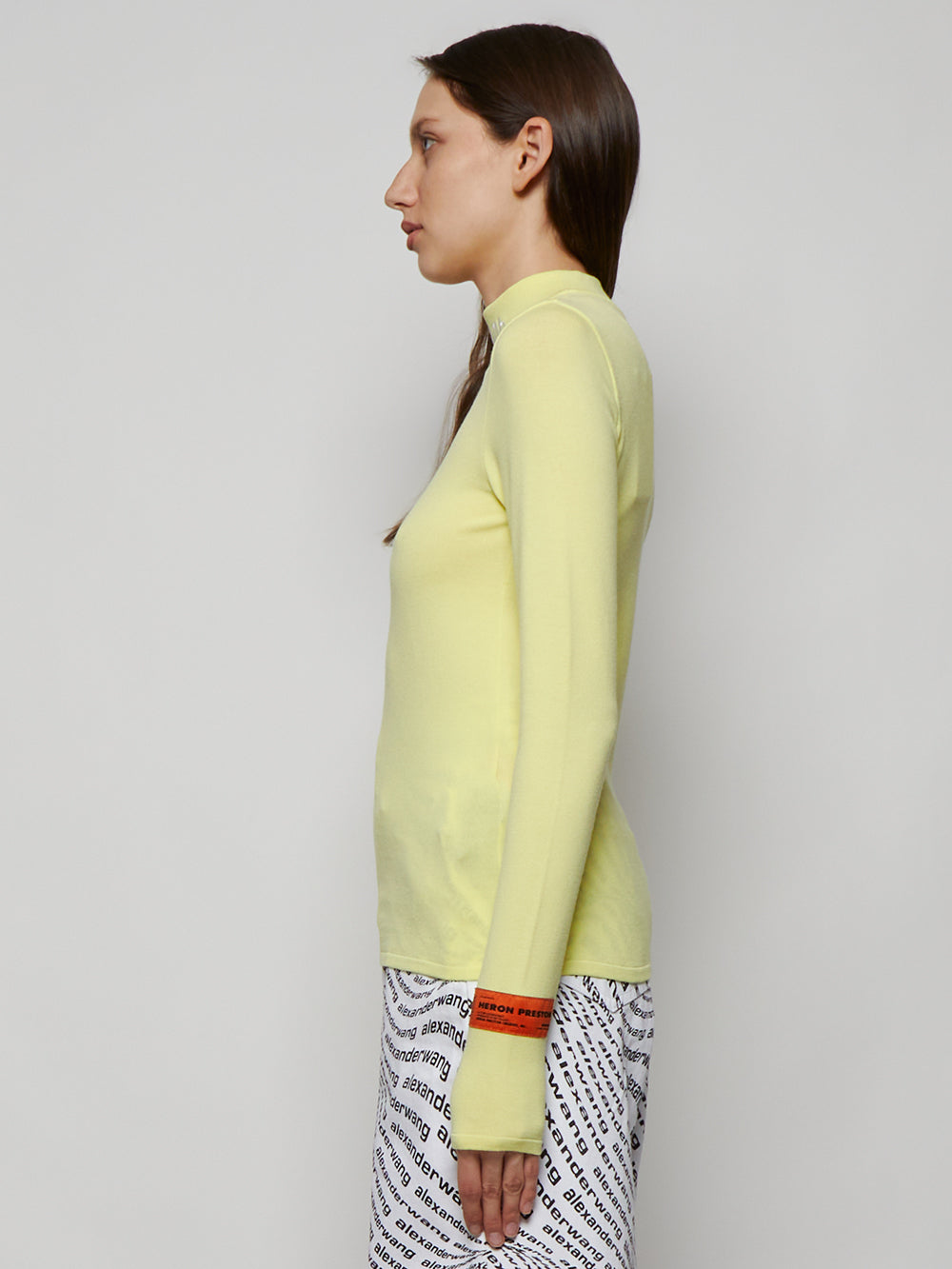 HWHA007S22KNI001_Yellow_04.jpg