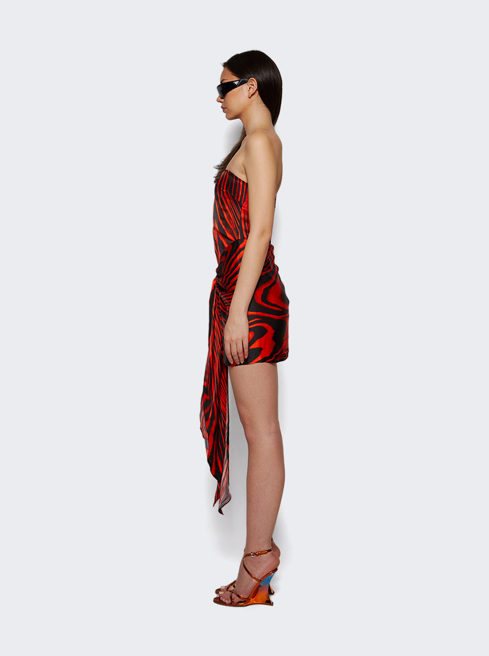 RE25DK39D_Red_04.jpg