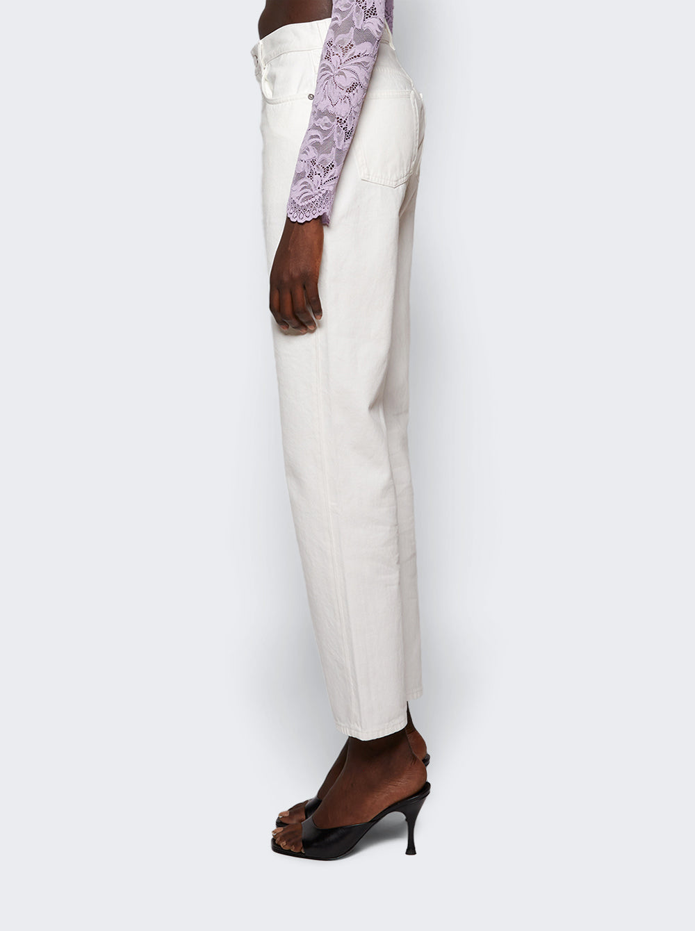 WULAR_White_04.jpg