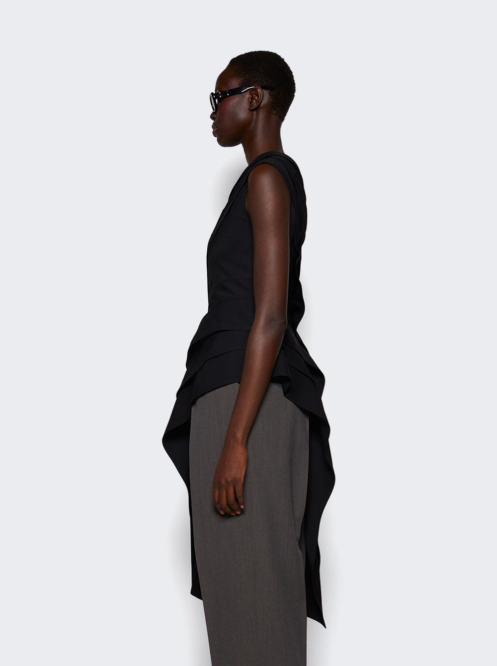 797410 V4X30_Black_04.jpg