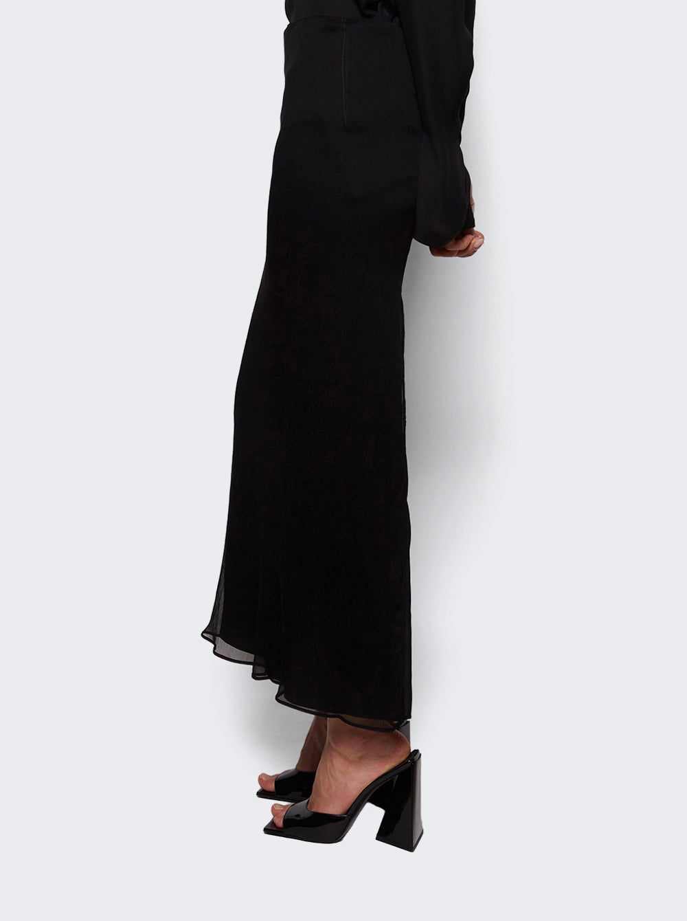 W3015R21SE_Black_04.jpg