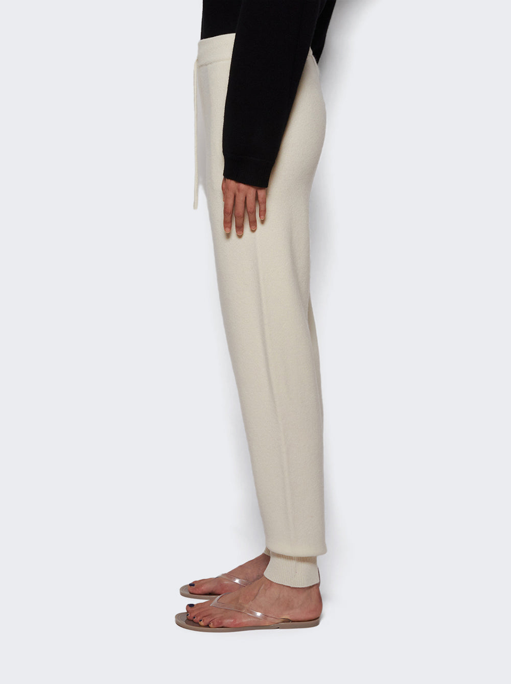 HESPERO LDS_White_04.jpg