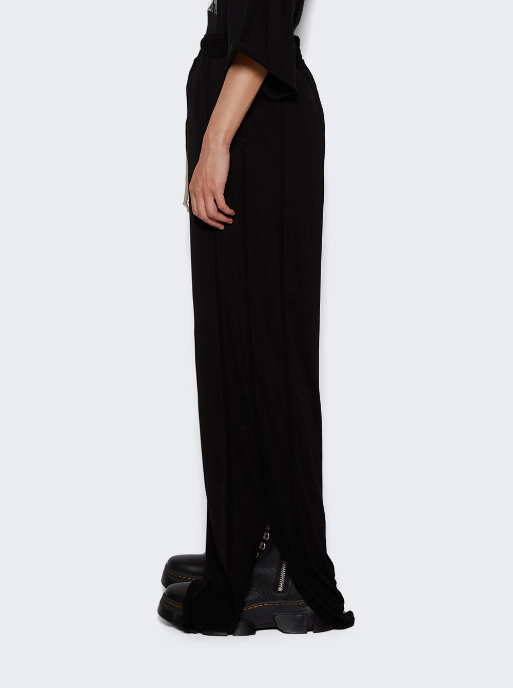 RR01D3327 HBZ_Black_04.jpg