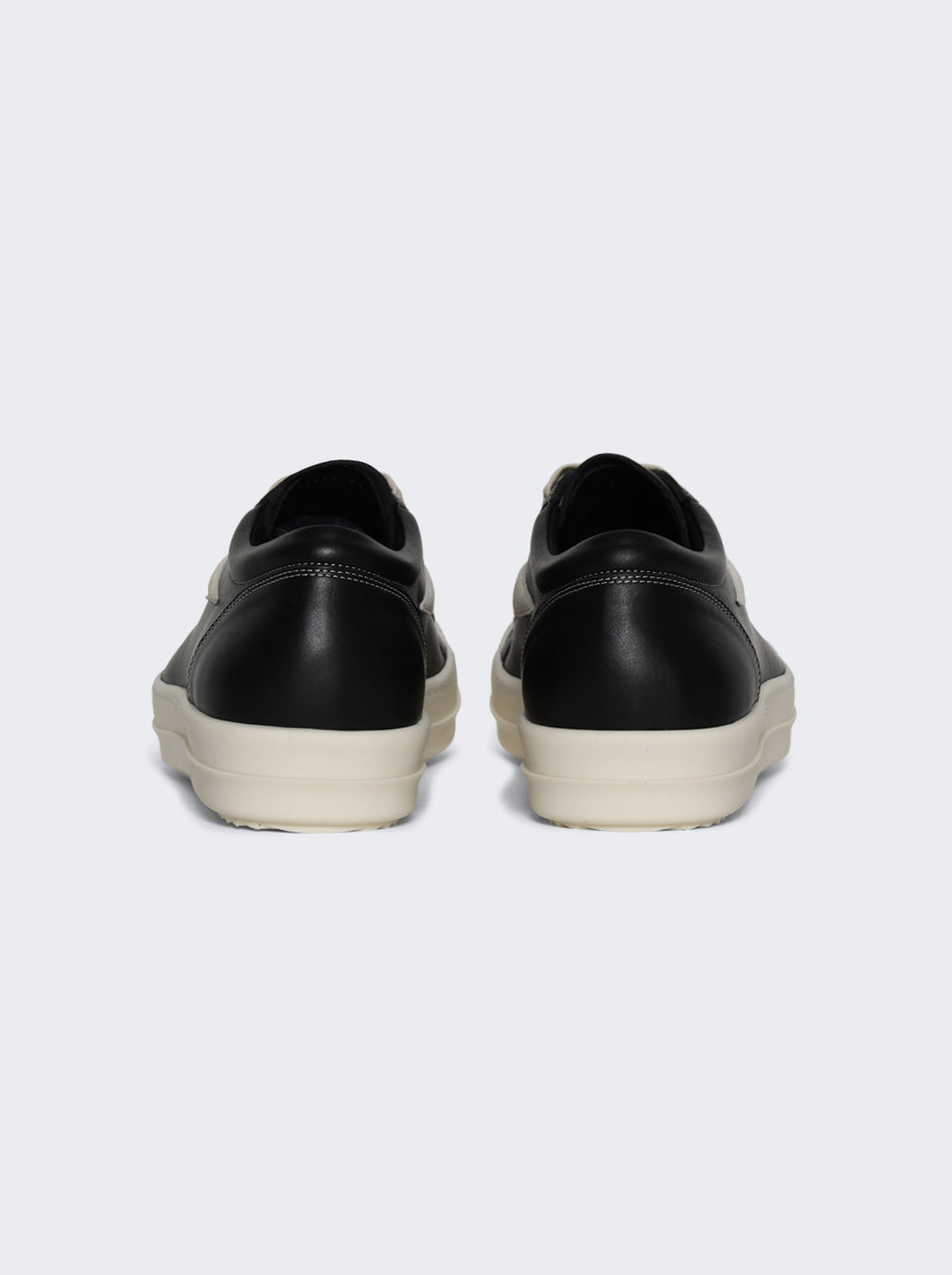 RU02F4897 LCOLVS_Black_04.jpg