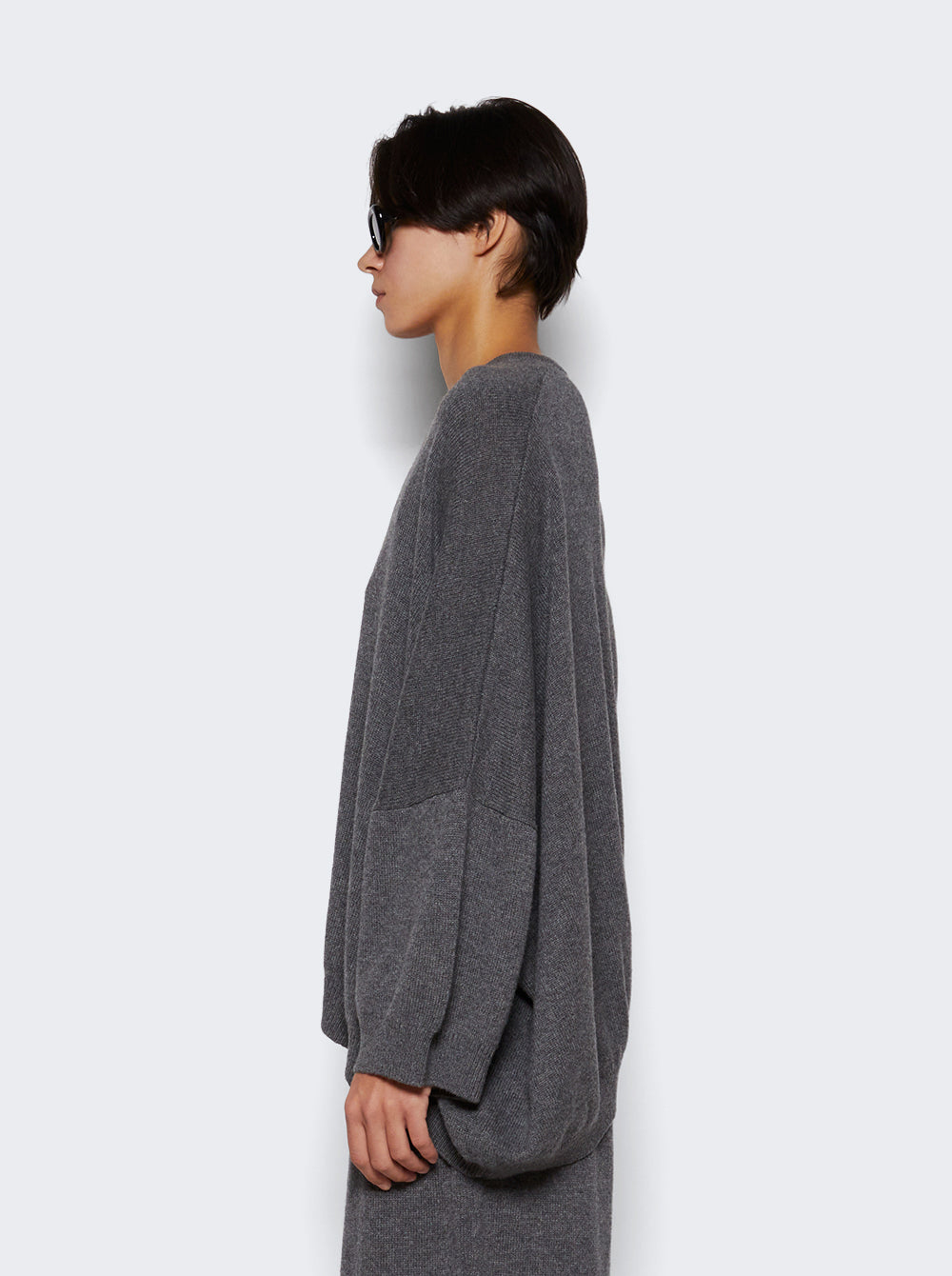 7750 F377_Black_04.jpg