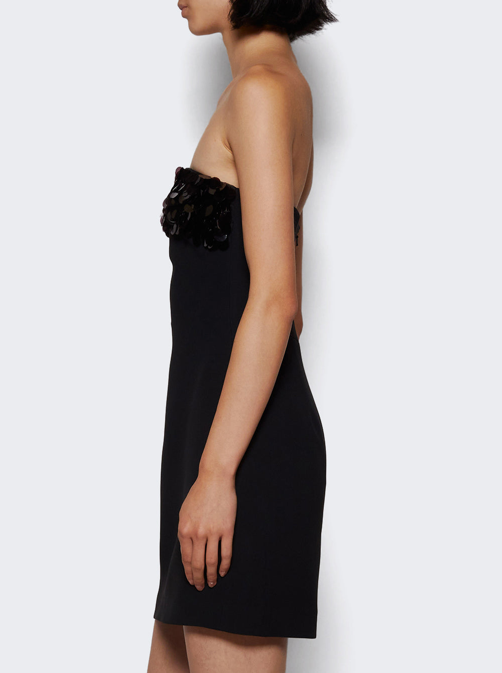 PF25DK79D_Black_04.jpg