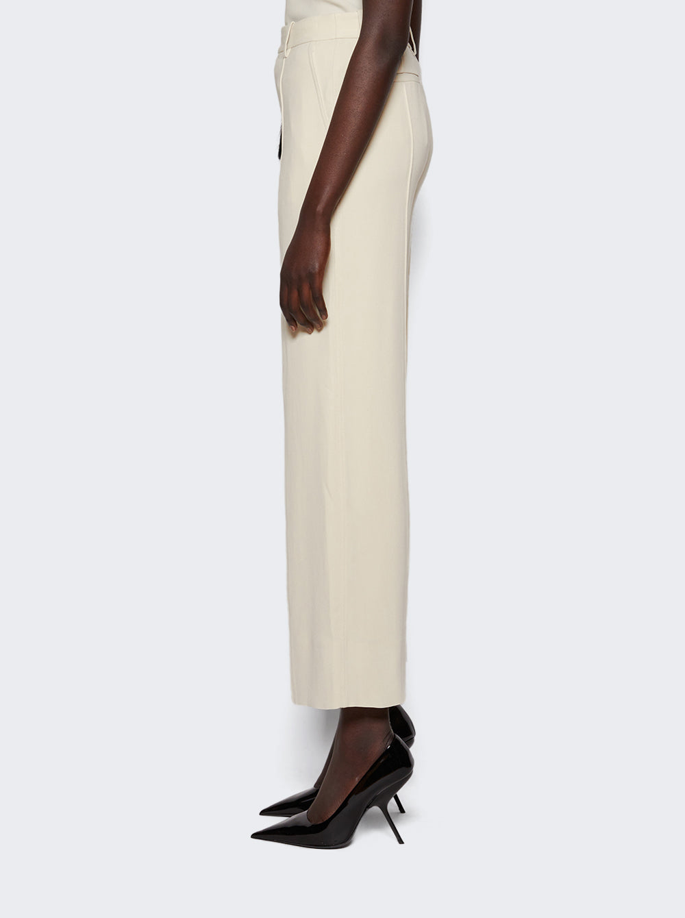 R2436003B_IVORY_04.jpg