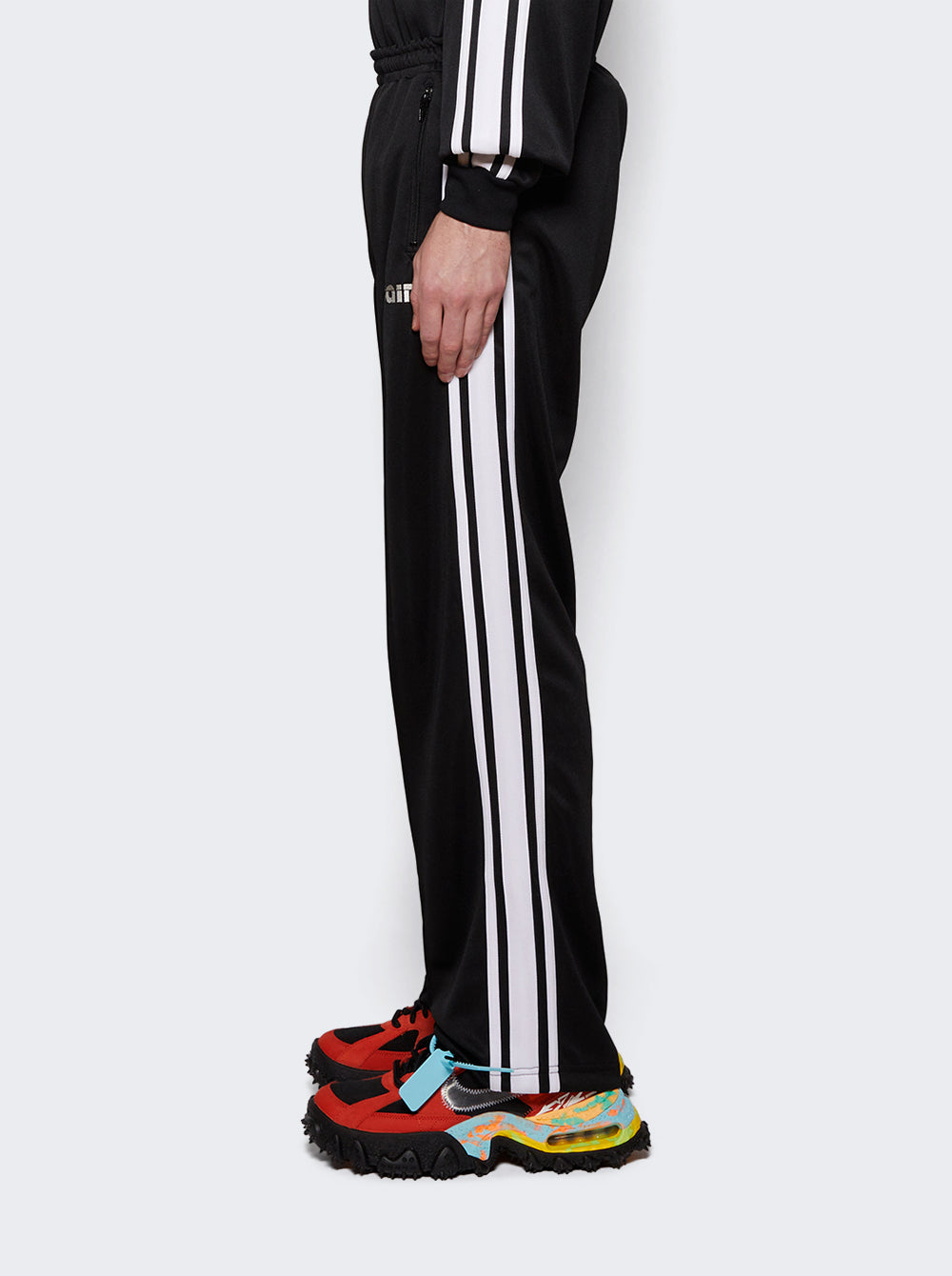 SM-YS1-0000-074_Black_04.jpg