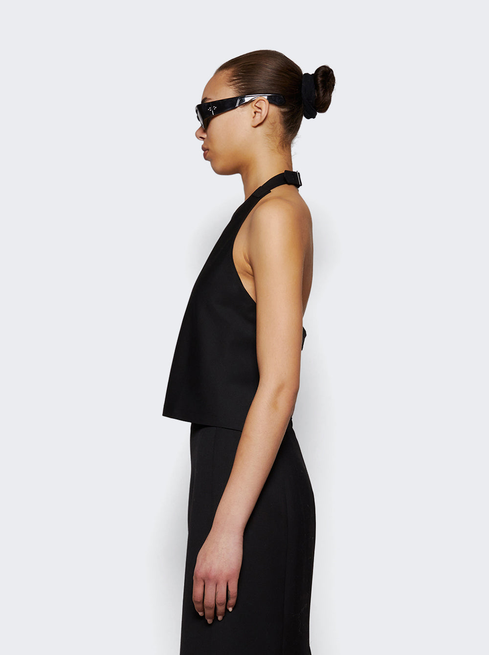 W1058R12_Black_04.jpg