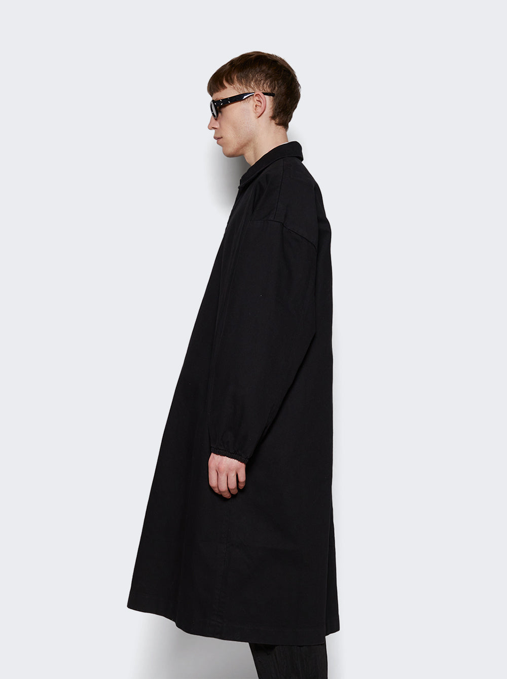 202SP244571F_Black_04.jpg