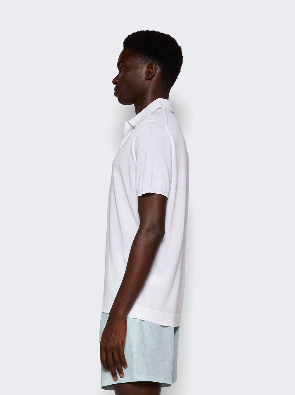 FAI1567_White_04.jpg