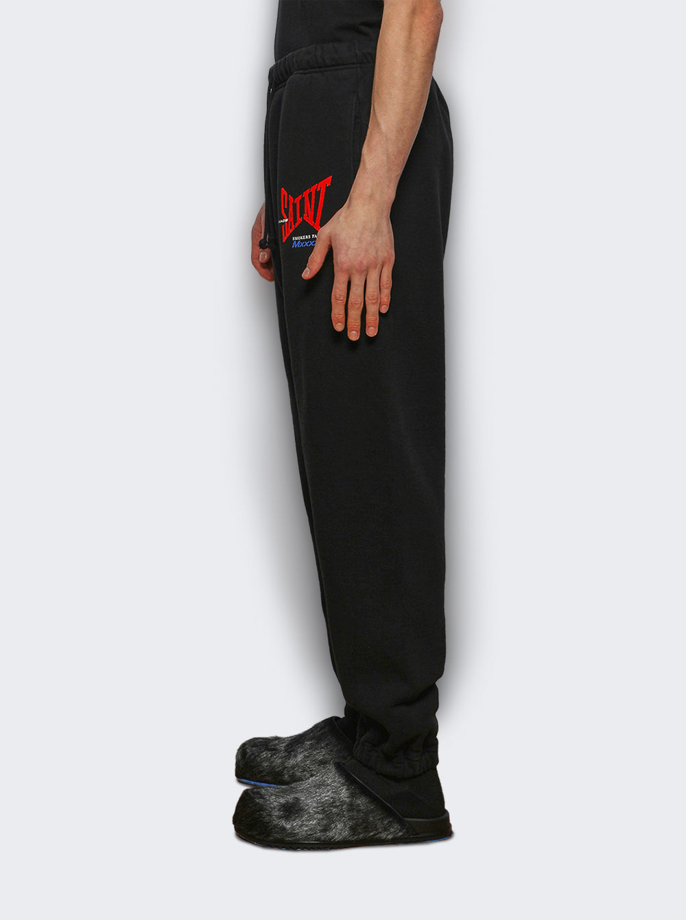 SM-HR1-0000-059_Black_04.jpg