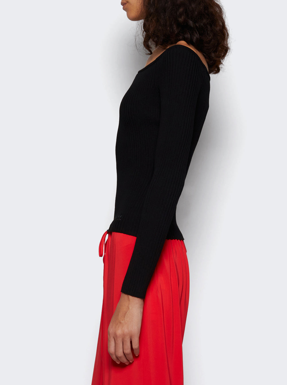 325MTO429FI0001_Black_04.jpg