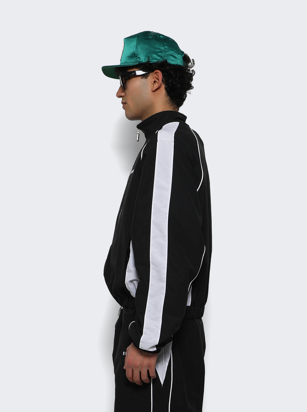 RHFW25JA02041_Black_04.jpg