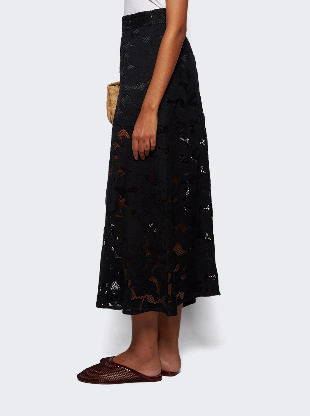 SK1030228_Black_04.jpg