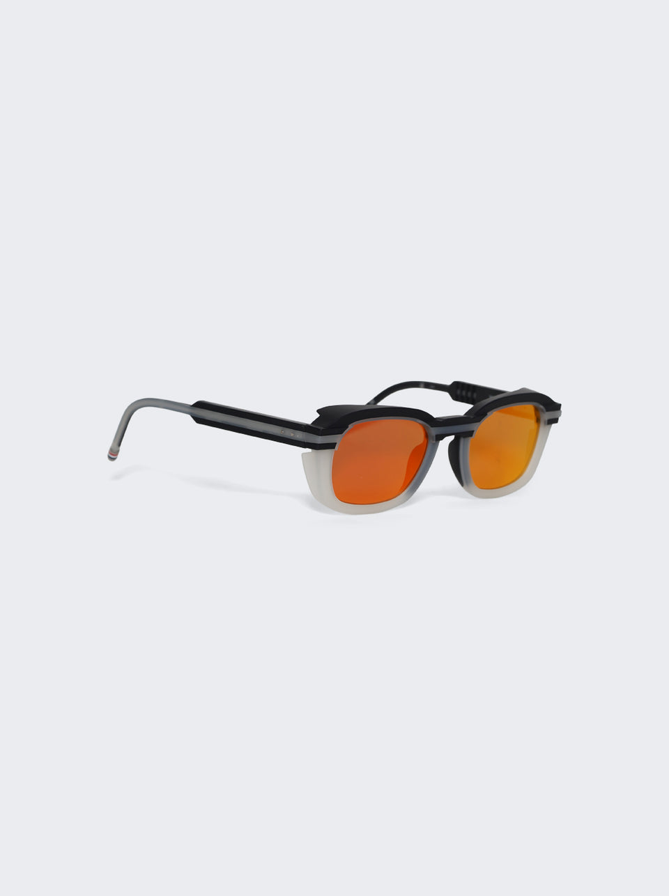 UES940A-G0004_White_04.jpg